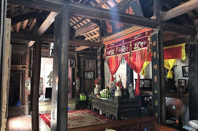 Không gian thờ cúng với kiến trúc nhà ở truyền thống của người Việt