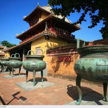 Cửu đỉnh nhà Nguyễn có khắc Kỳ nam, Trầm hương